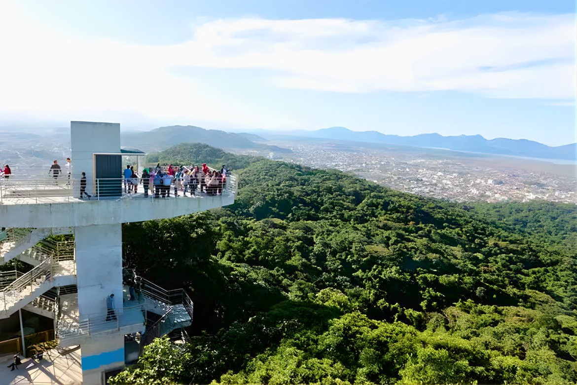 Vista do Mirante de Joinville, localizado no Bairro Saguaçu.