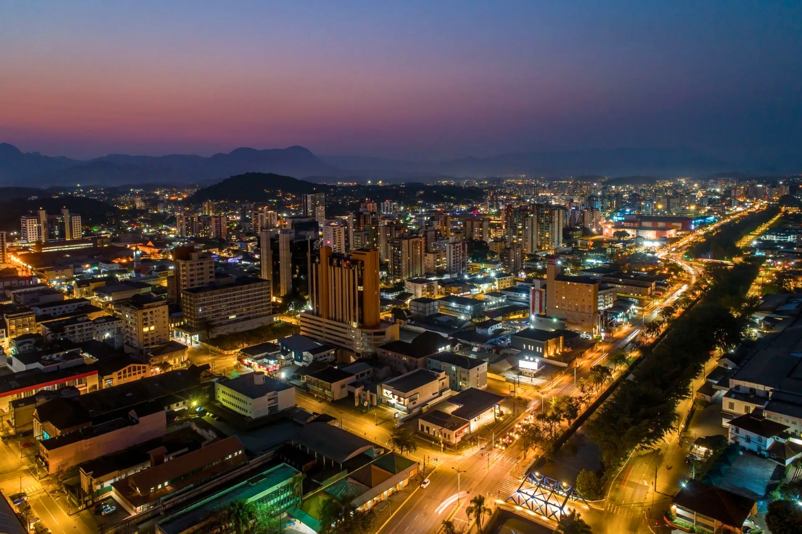 Vista aérea de Joinville SC, cidade com alto potencial para investimento em short stay